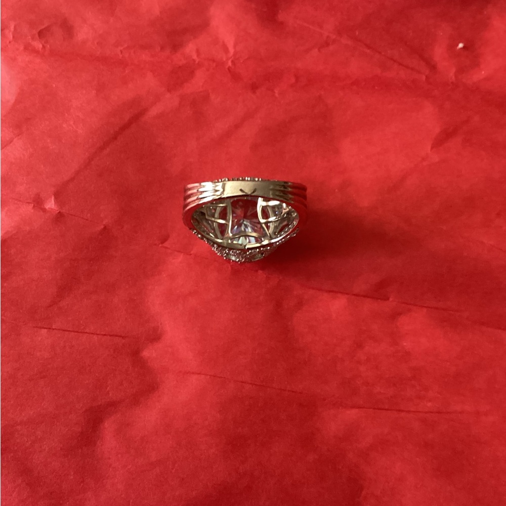 Elegant Silver Diamond Simulate Ring - image 3